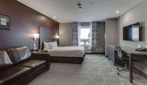Suite - Home Inn & Suites South Saskatoon