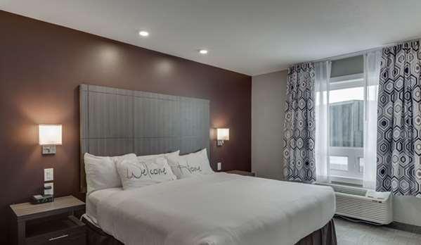 - Home Inn & Suites South Saskatoon