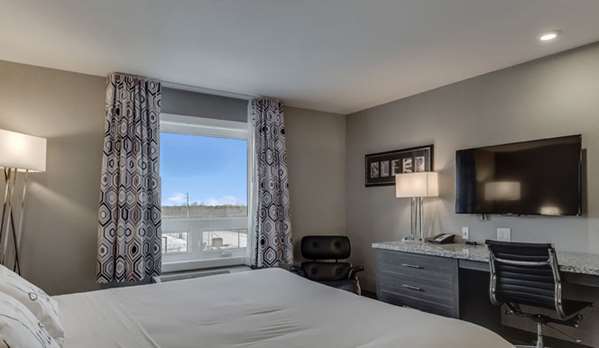 Suite - Home Inn & Suites South Saskatoon