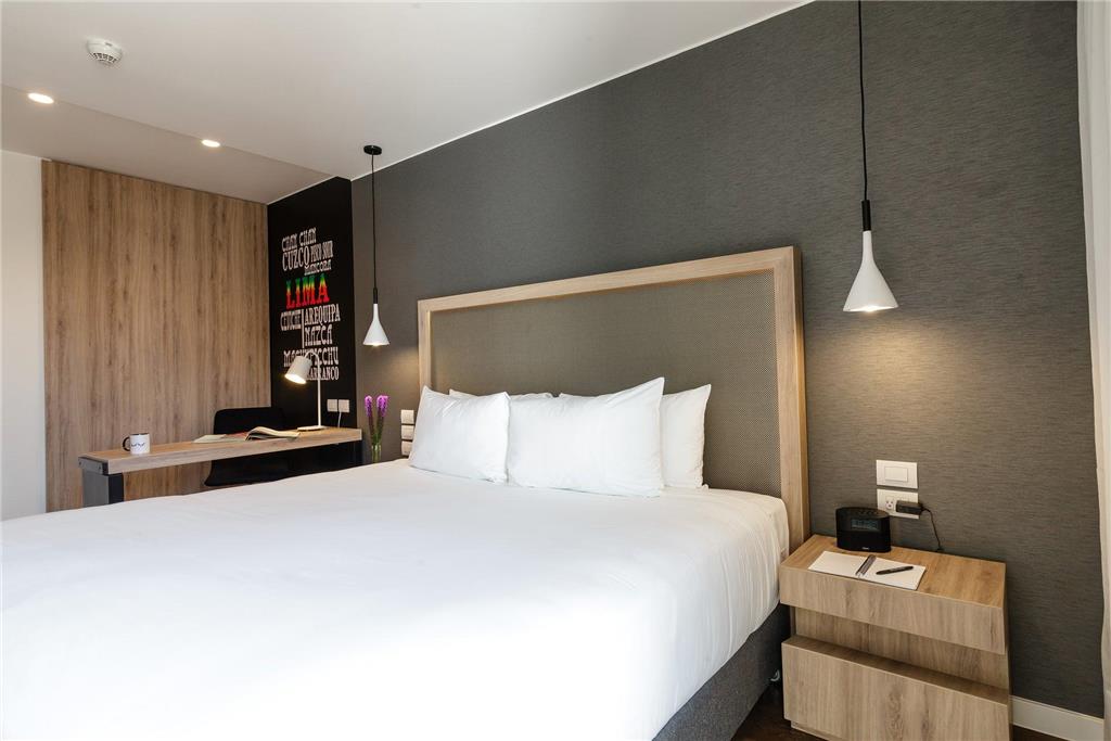 INNSIDE LIMA MIRAFLORES-guestroom-Guest Room,On-Site.jpg
