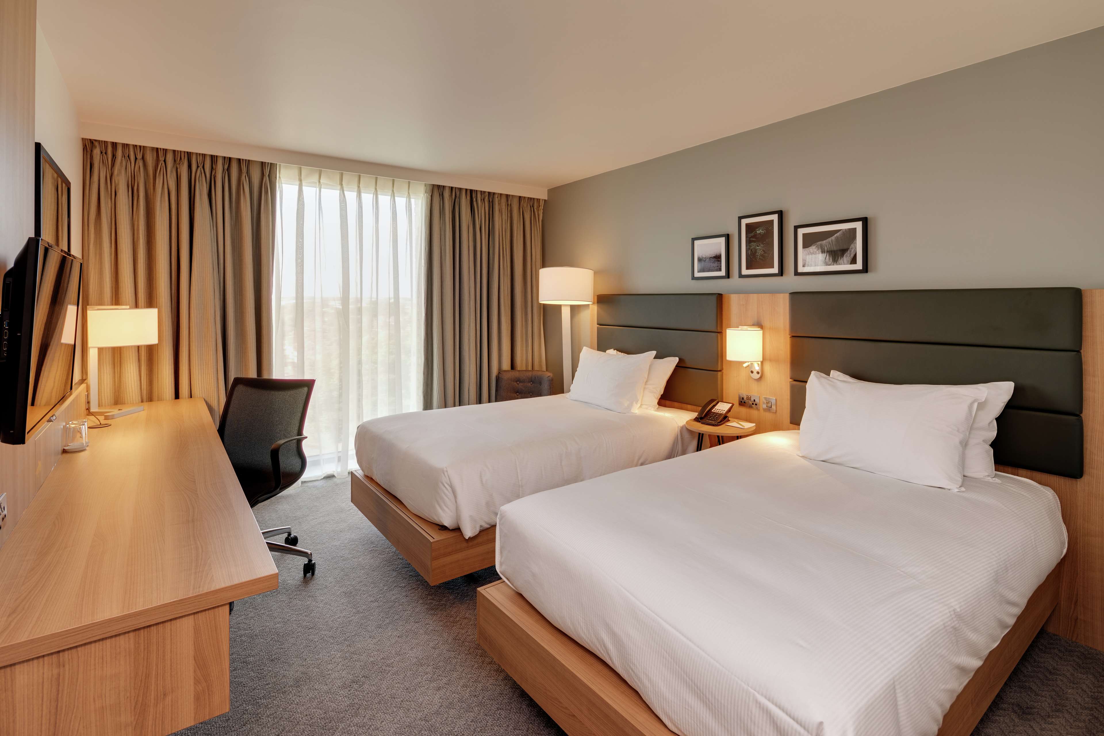 Hilton Garden Inn Doncaster Racecourse Room Type - TWIN RM W RACECOURSE VIEW