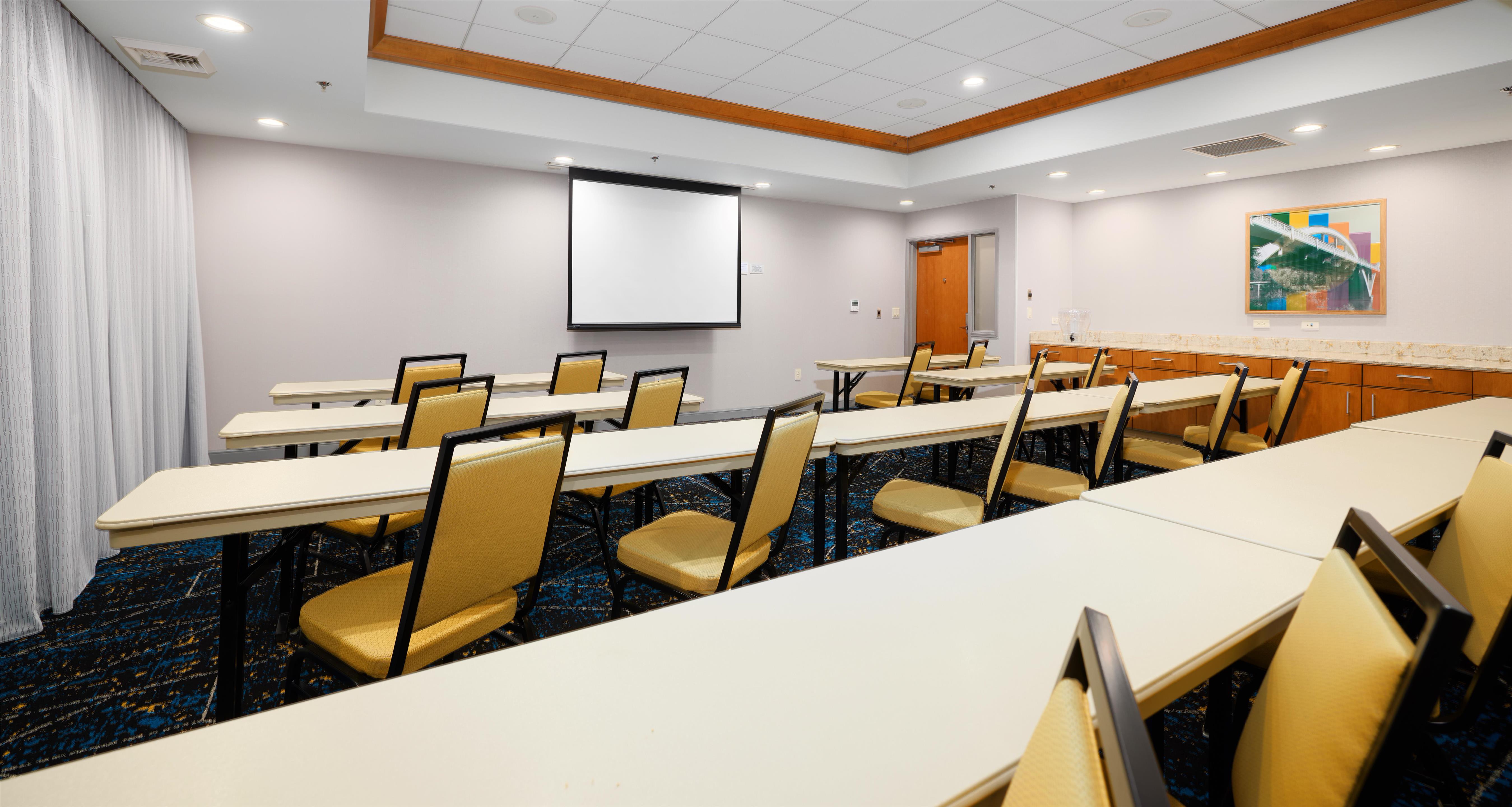 Meeting Room | Hampton Inn &  Suites Grants Pass