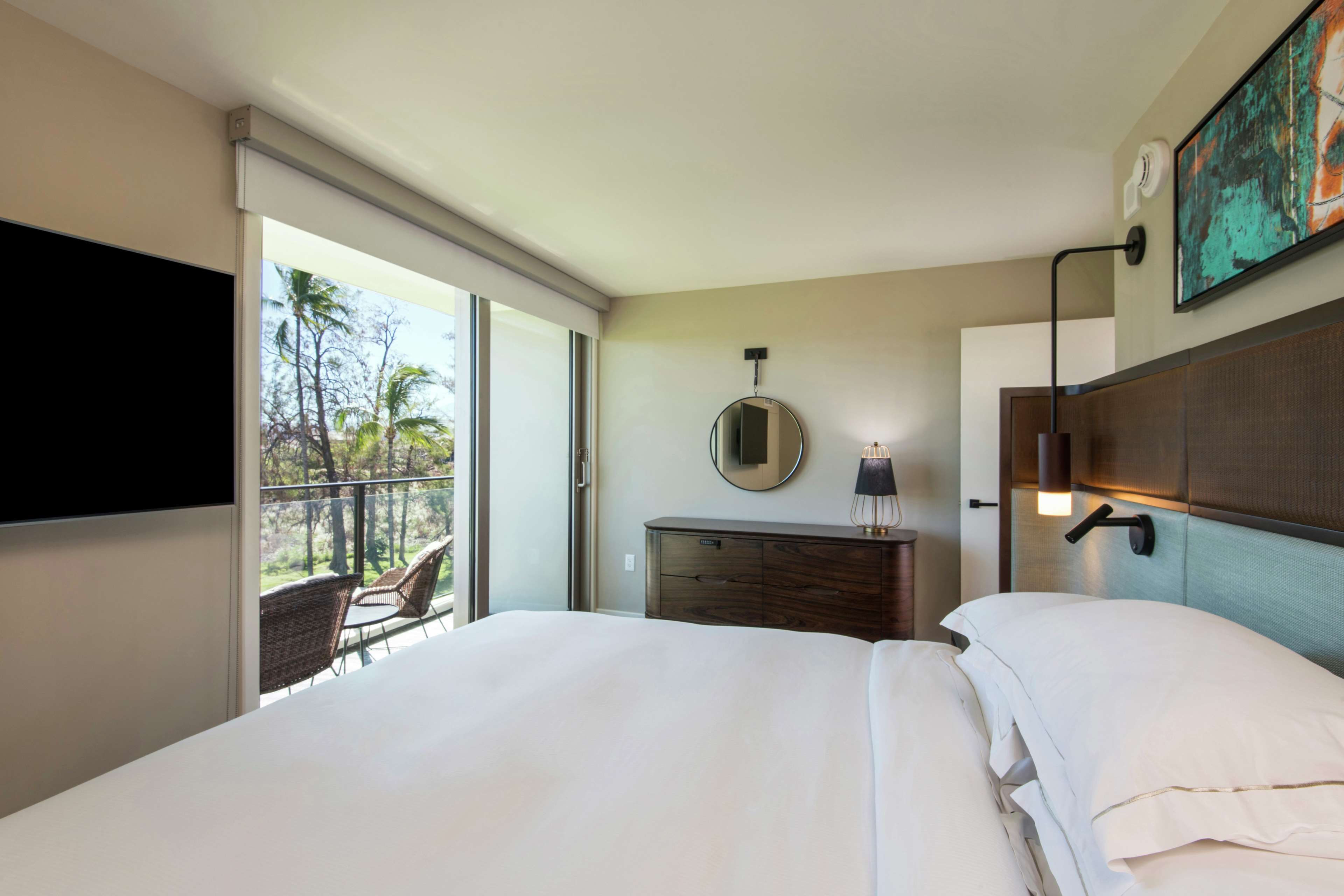 Ocean Tower by Hilton Grand Vacations Room Type - 1 BDRM RESORT VIEW KING
