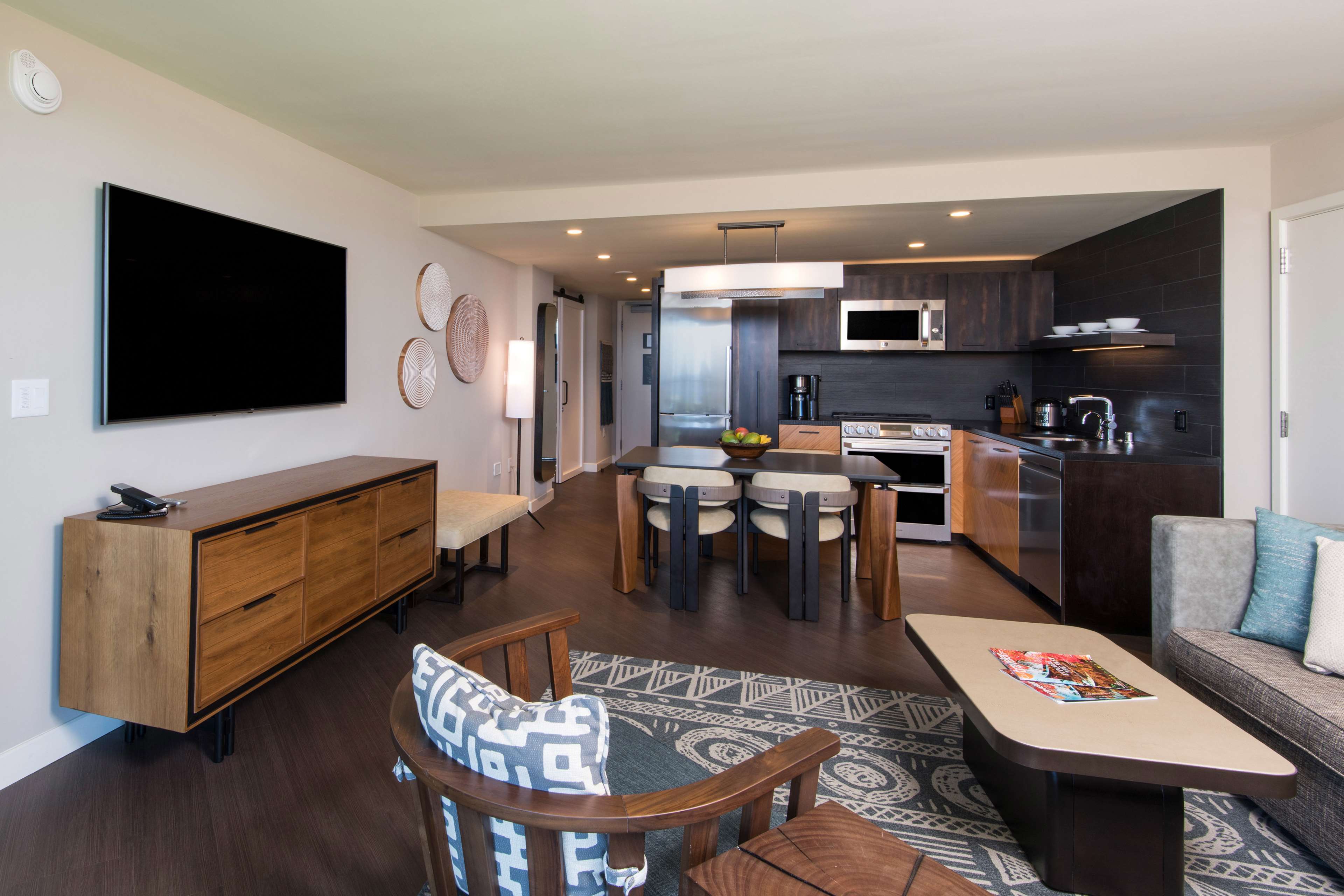 Ocean Tower by Hilton Grand Vacations Room Type - 2 BDRM LUXURY PART OCEANVW