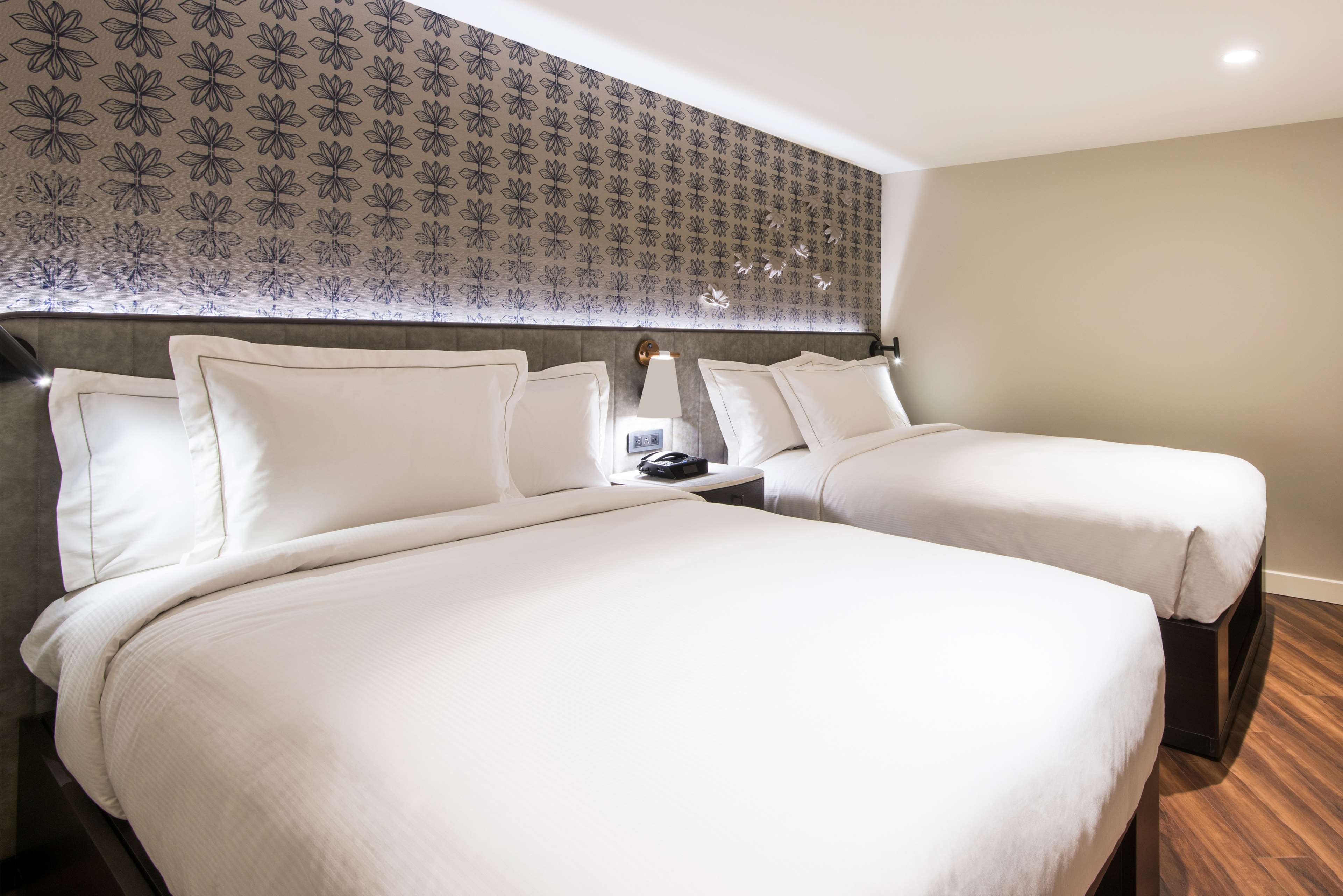 Ocean Tower by Hilton Grand Vacations Room Type - 1 BDRM PART OCEAN VW 2 DBL