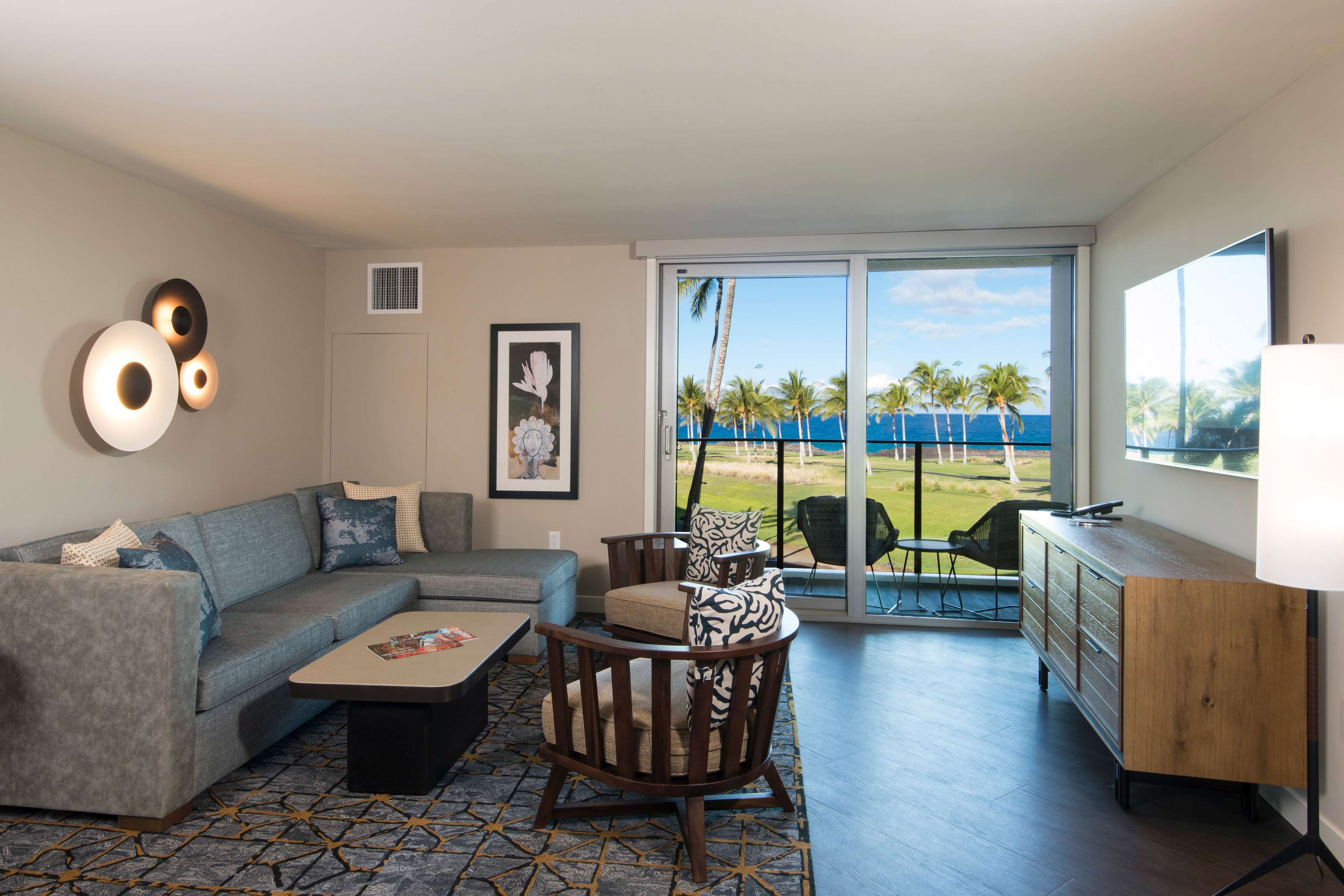 Ocean Tower by Hilton Grand Vacations Room Type - 1 BDRM PART OCEAN VW KING