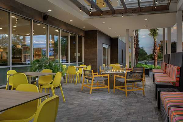 Restaurant - Home2 Suites by Hilton Lakeland