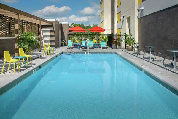 Pool - Home2 Suites by Hilton Lakeland