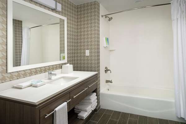  - Home2 Suites by Hilton Lakeland
