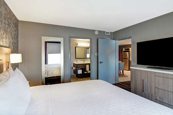  - Home2 Suites by Hilton South Edmonton