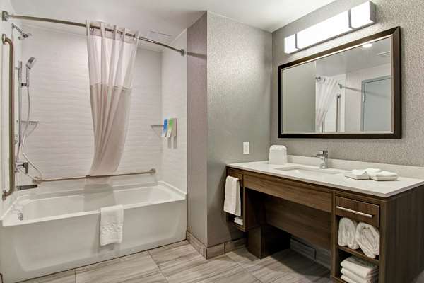  - Home2 Suites by Hilton South Edmonton