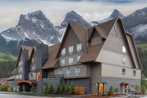 Exterior view - Super 8 Hotel Canmore