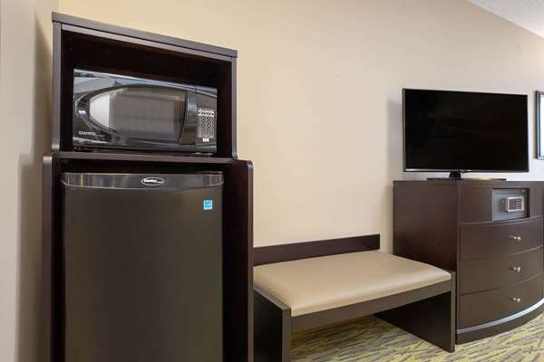  - Super 8 Hotel Canmore