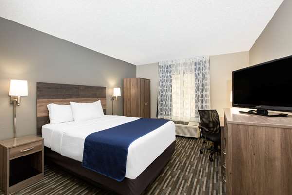  - Days Inn & Suites Downtown Wisconsin Dells
