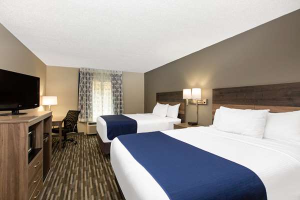  - Days Inn & Suites Downtown Wisconsin Dells