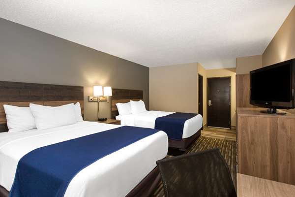  - Days Inn & Suites Downtown Wisconsin Dells
