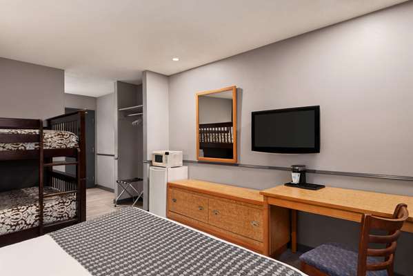 Suite - Travelodge Brandon