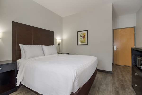  - SureStay Hotel by Best Western Shallotte
