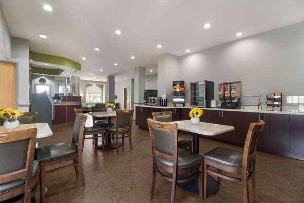 Restaurant - SureStay Hotel by Best Western Shallotte