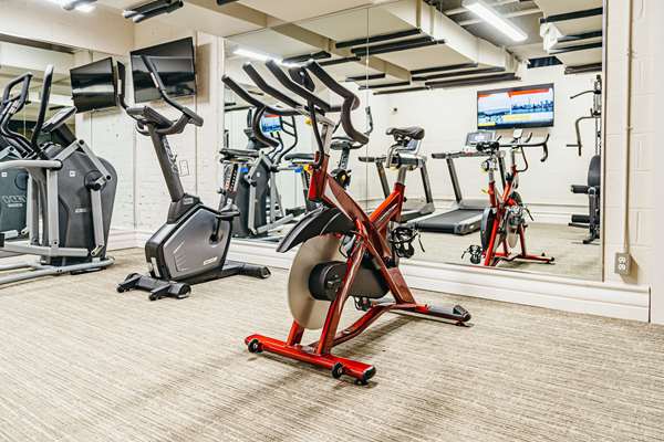Fitness/ Exercise Room - Hotel Birks Downtown Montreal