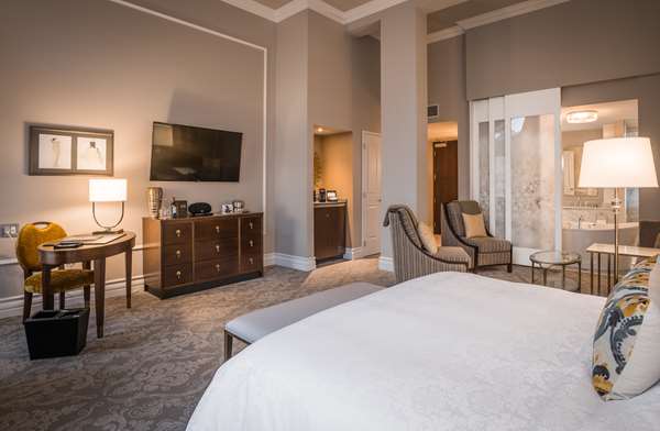  - Hotel Birks Downtown Montreal