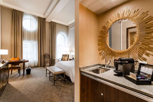  - Hotel Birks Downtown Montreal