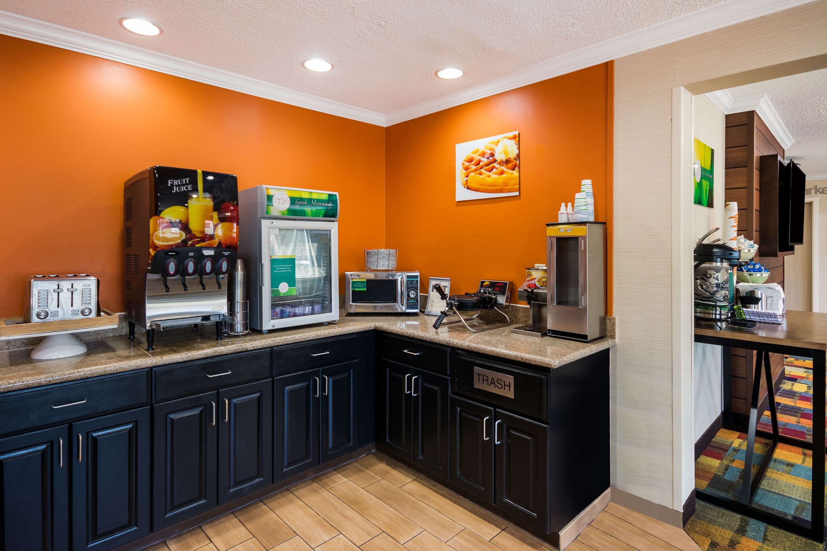 Breakfast counter | Quality Inn & Suites
