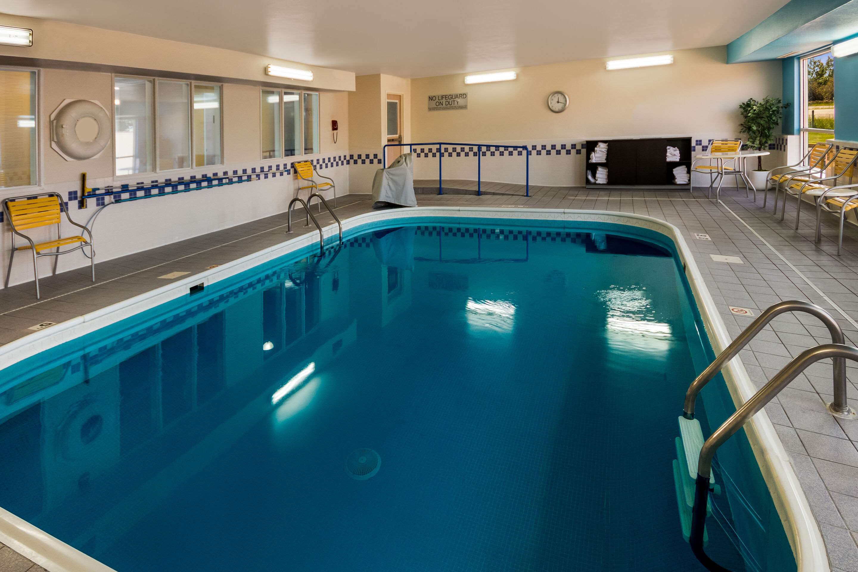 Indoor pool | Quality Inn & Suites