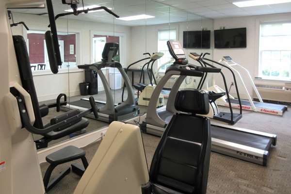 Fitness/ Exercise Room - Quality Inn & Suites Edgefield