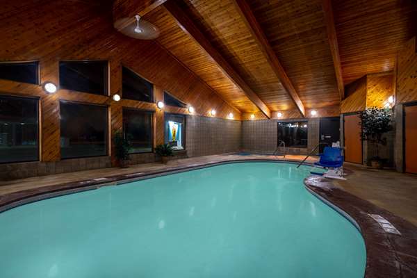 Pool - Super 8 Hotel Glenwood