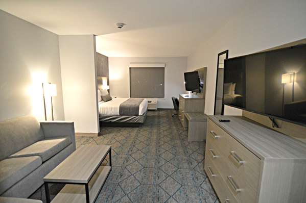 Suite - Best Western Plus Executive Residency Oklahoma City - I-35, Exit 123