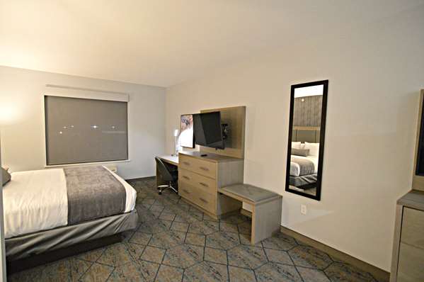 Suite - Best Western Plus Executive Residency Oklahoma City - I-35, Exit 123