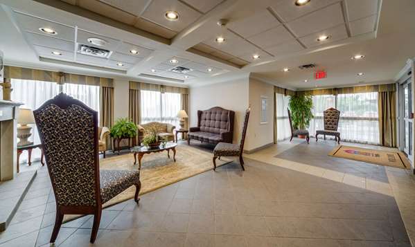 Suite - Monte Carlo Inn Oakville Suites