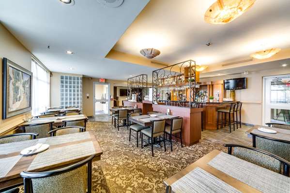  - Monte Carlo Inn Oakville Suites