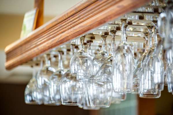  - Monte Carlo Inn Oakville Suites