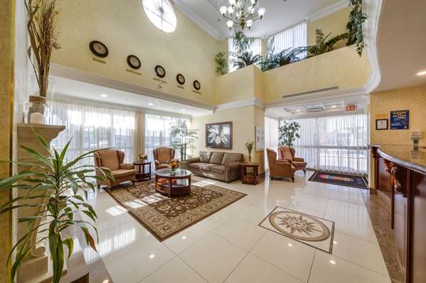 Bar - Monte Carlo Inn & Suites Barrie