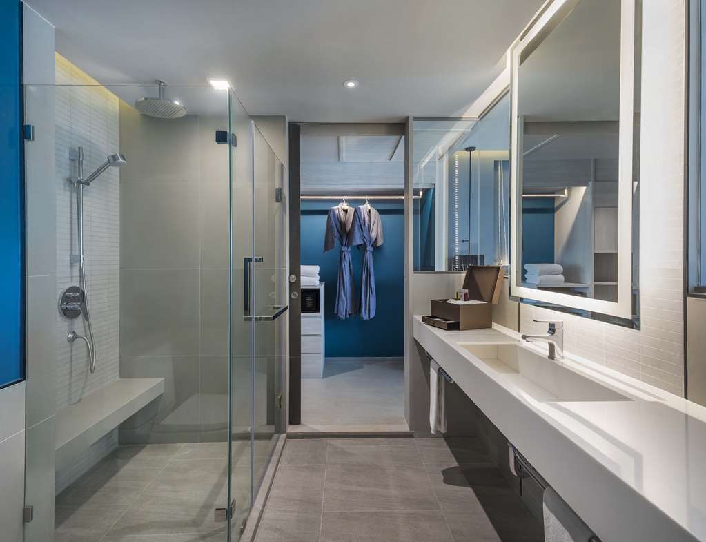 U JOMTIEN-guestroom-Guest Room,Bathroom,Suite,On-Site.jpg