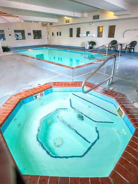 Pool - SureStay Plus Hotel by Best Western Billings