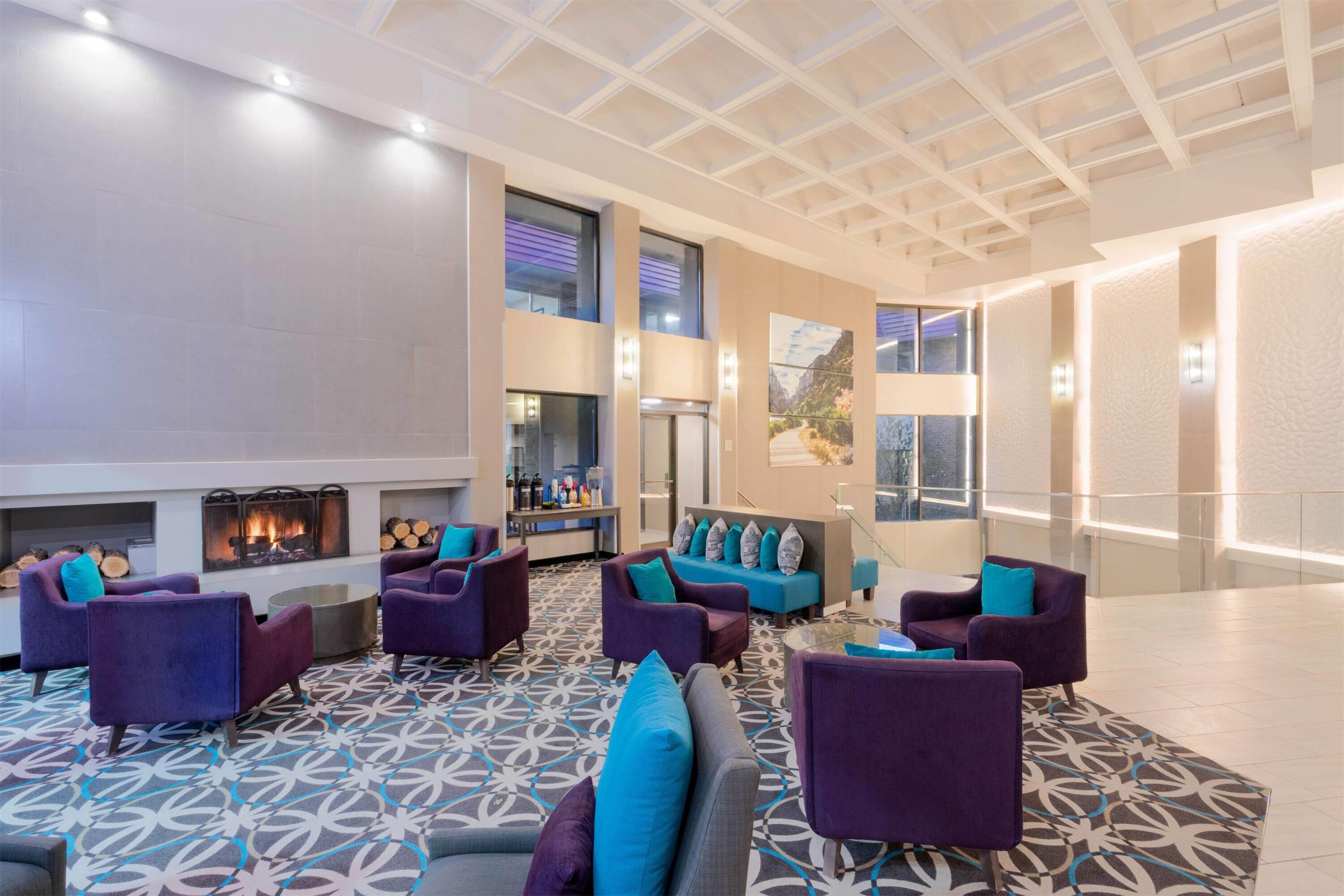 Lobby | La Quinta by Wyndham Glenwood Springs