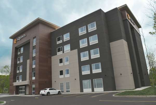 Exterior view - La Quinta Inn & Suites Buffalo