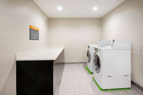 Amenities - La Quinta Inn & Suites Buffalo