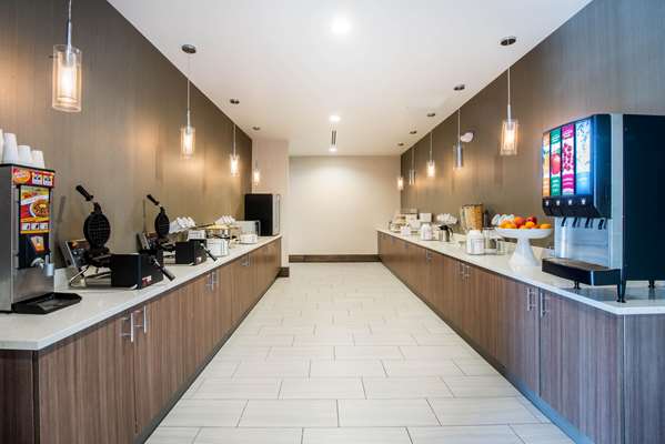  - La Quinta Inn & Suites Buffalo