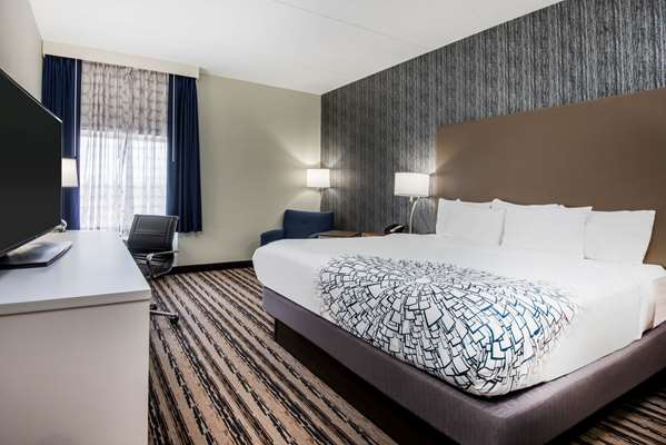  - La Quinta Inn & Suites Buffalo