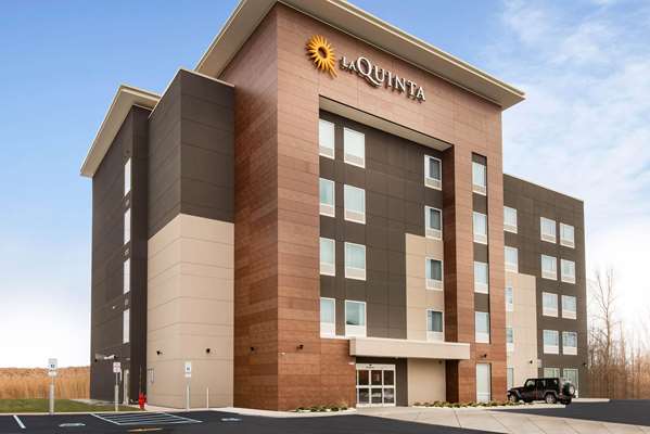 Exterior view - La Quinta Inn & Suites Buffalo