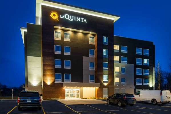 Exterior view - La Quinta Inn & Suites Buffalo