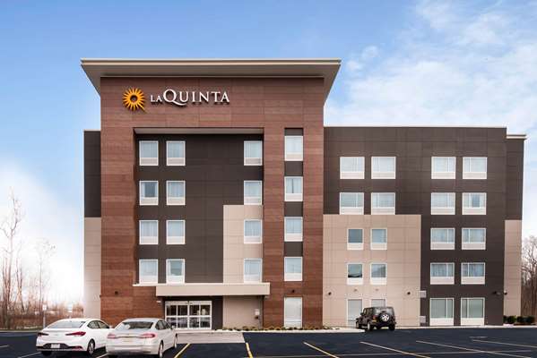Exterior view - La Quinta Inn & Suites Buffalo