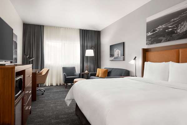  - La Quinta Inn & Suites San Luis Obispo