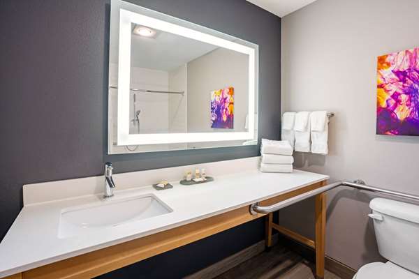  - La Quinta Inn & Suites Federal Way - I-5, Exit 143