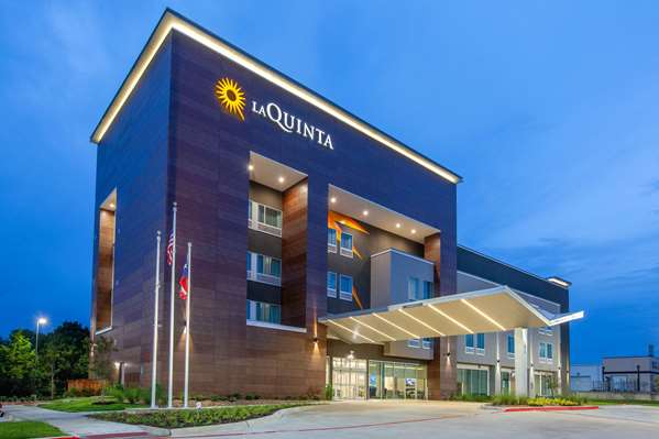 Exterior view - La Quinta Inn & Suites Duncanville