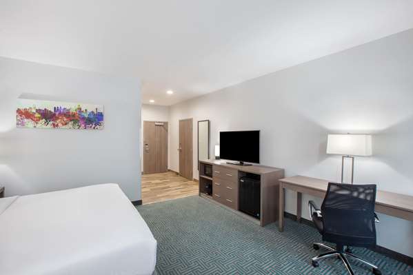  - La Quinta Inn & Suites Duncanville